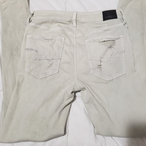 American Eagle Outfitters Denim - High rise American eagle skinny sz 4 distressed